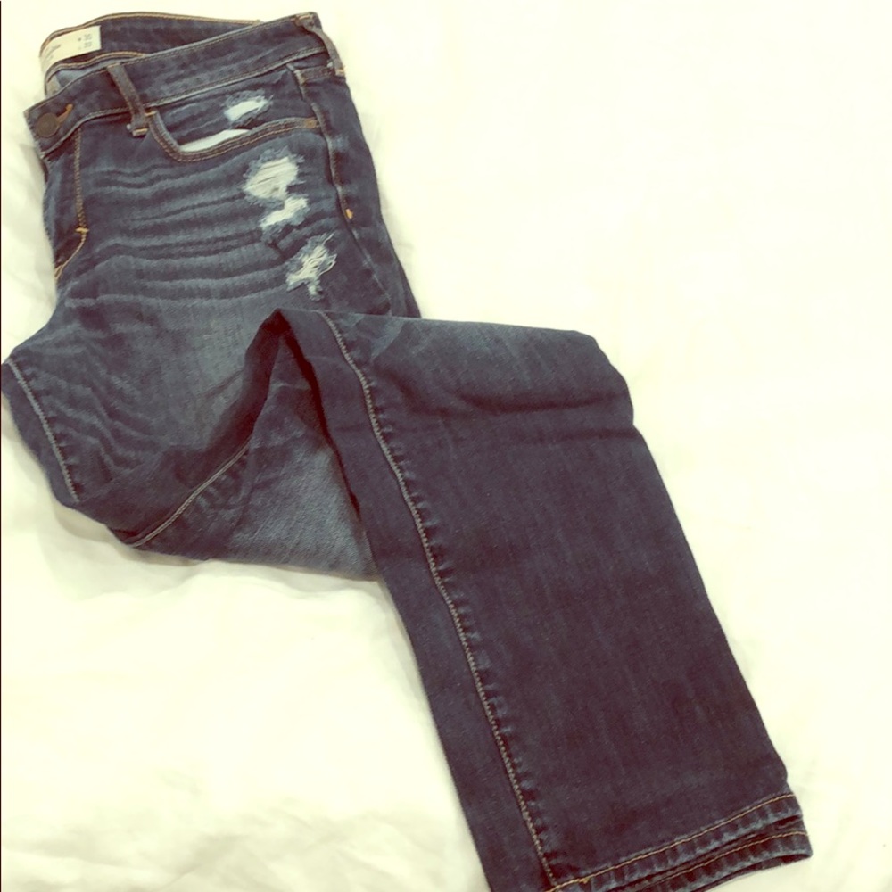 Abercrombie & Fitch | Dark Wash Distressed Jeans